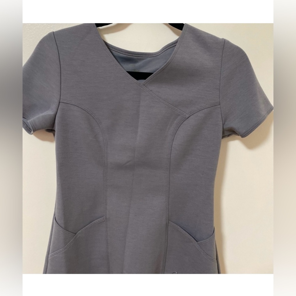 Jaaanu scrub top